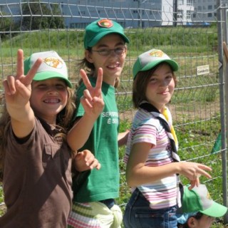 5UEsr